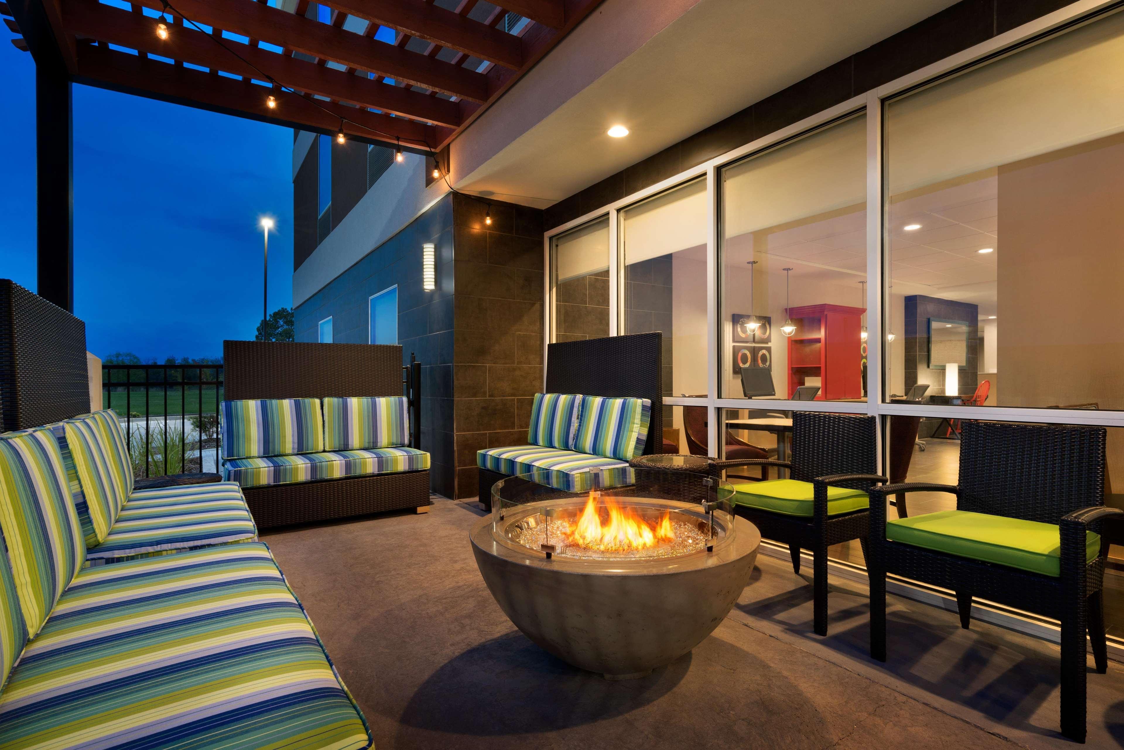 Home2 Suites By Hilton Baton Rouge Exterior photo